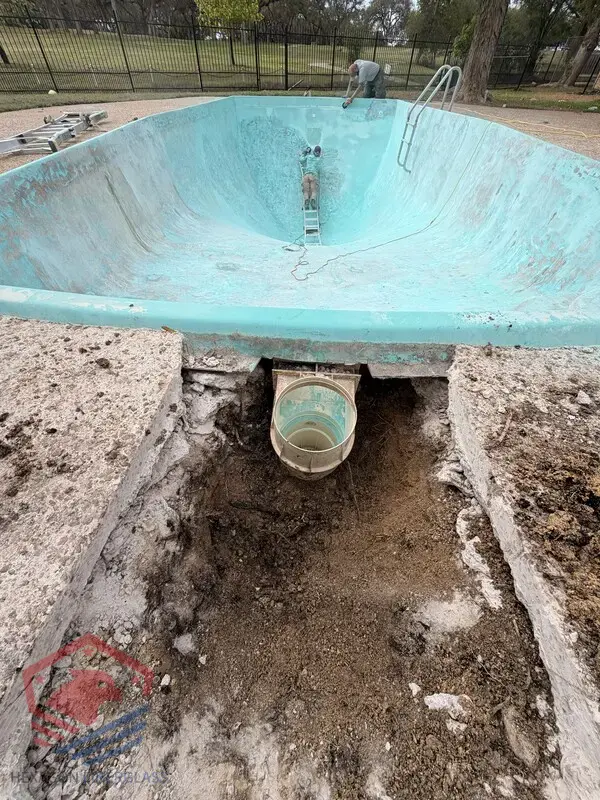 Skimmer Replacement — During — Hexagon Fiberglass Pools
